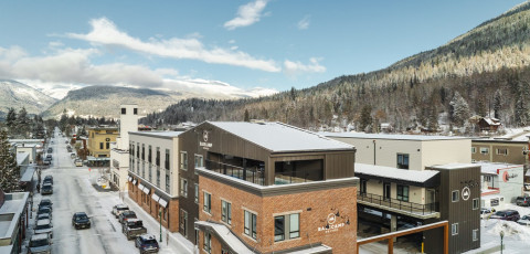 BASECAMP SUITES REVELSTOKE image 1