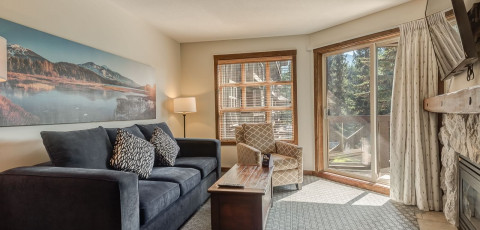 BLACKCOMB SPRINGS SUITES BY CLIQUE image 4