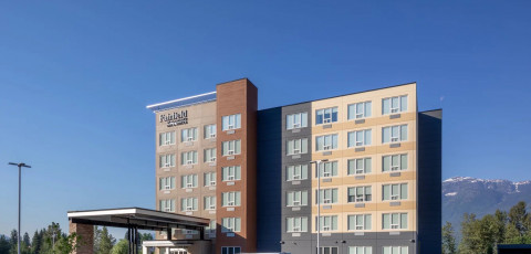 FAIRFIELD INN & SUITES image 1