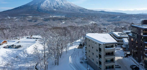 THE FRESHWATER - MIDDLE HIRAFU image 1