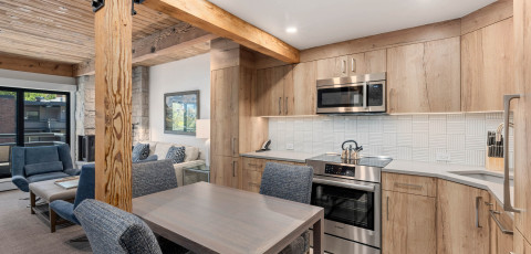 ASPEN SQUARE CONDOMINIUM HOTEL image 8